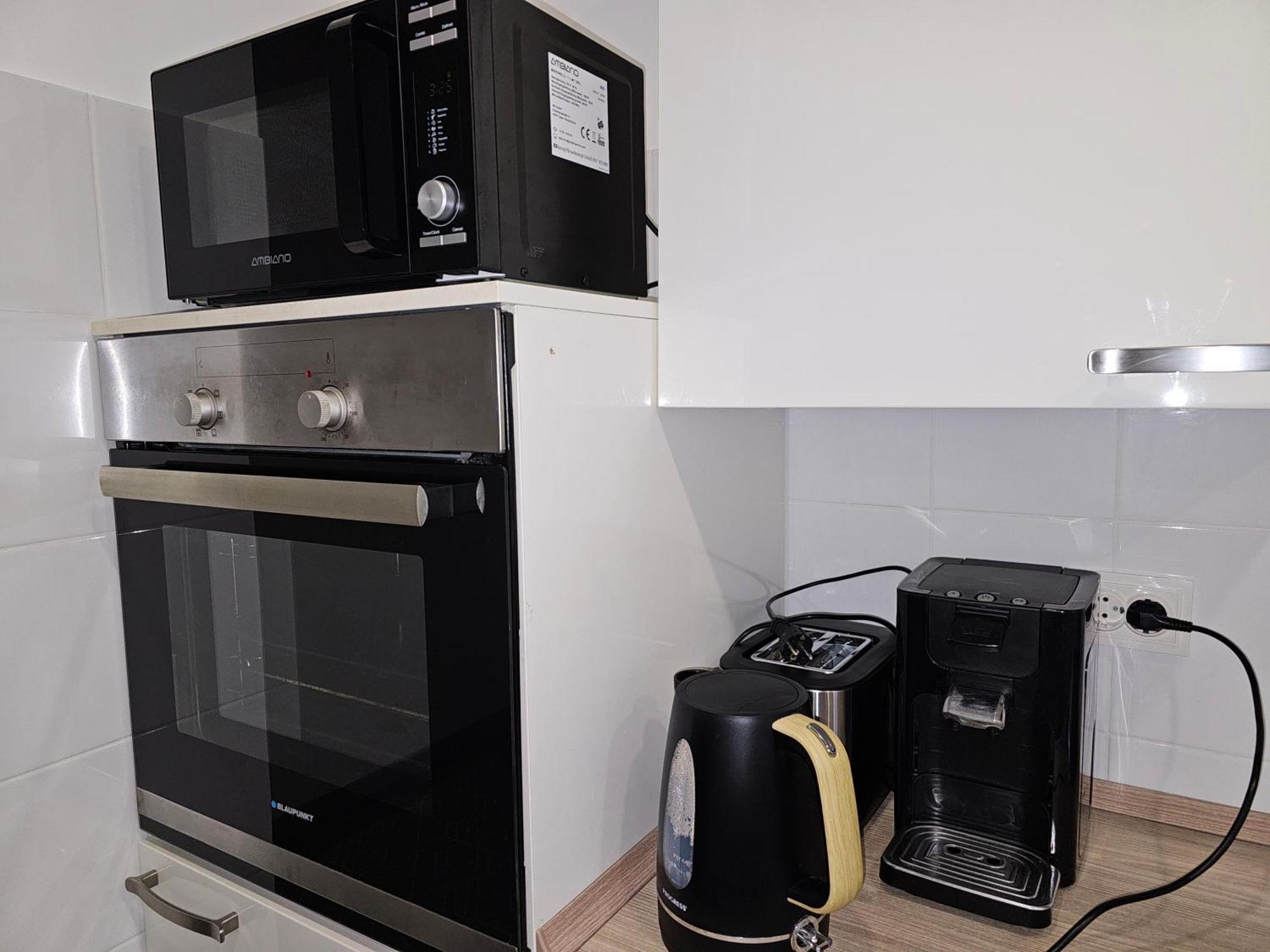 Warburg, Fewo "Sweet Home" 2,5 Zi- Eg-Separater Eingang - Parkplatz - Terasse- Komfortabel,Renoviert ภายนอก รูปภาพ