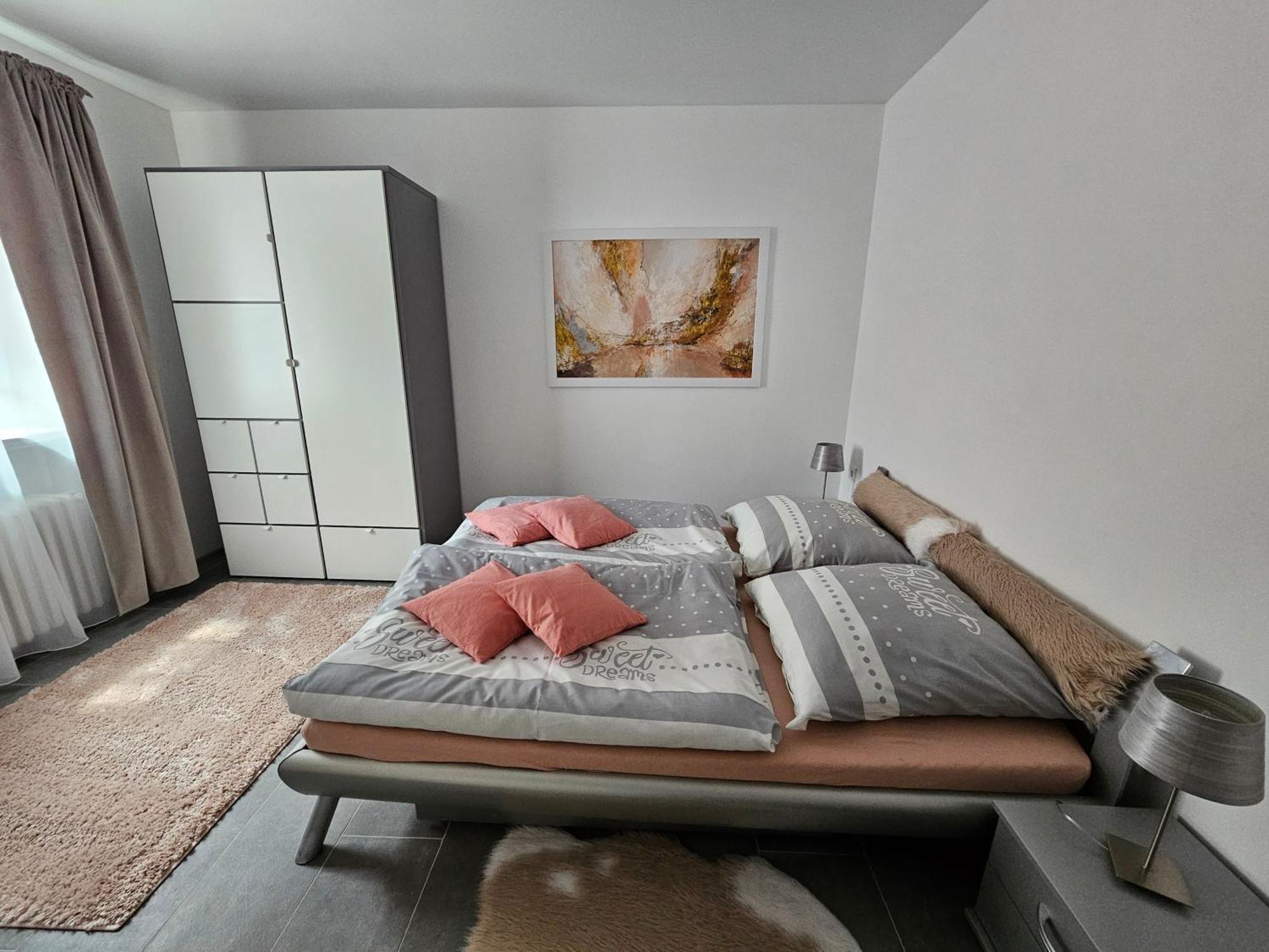Warburg, Fewo "Sweet Home" 2,5 Zi- Eg-Separater Eingang - Parkplatz - Terasse- Komfortabel,Renoviert ภายนอก รูปภาพ