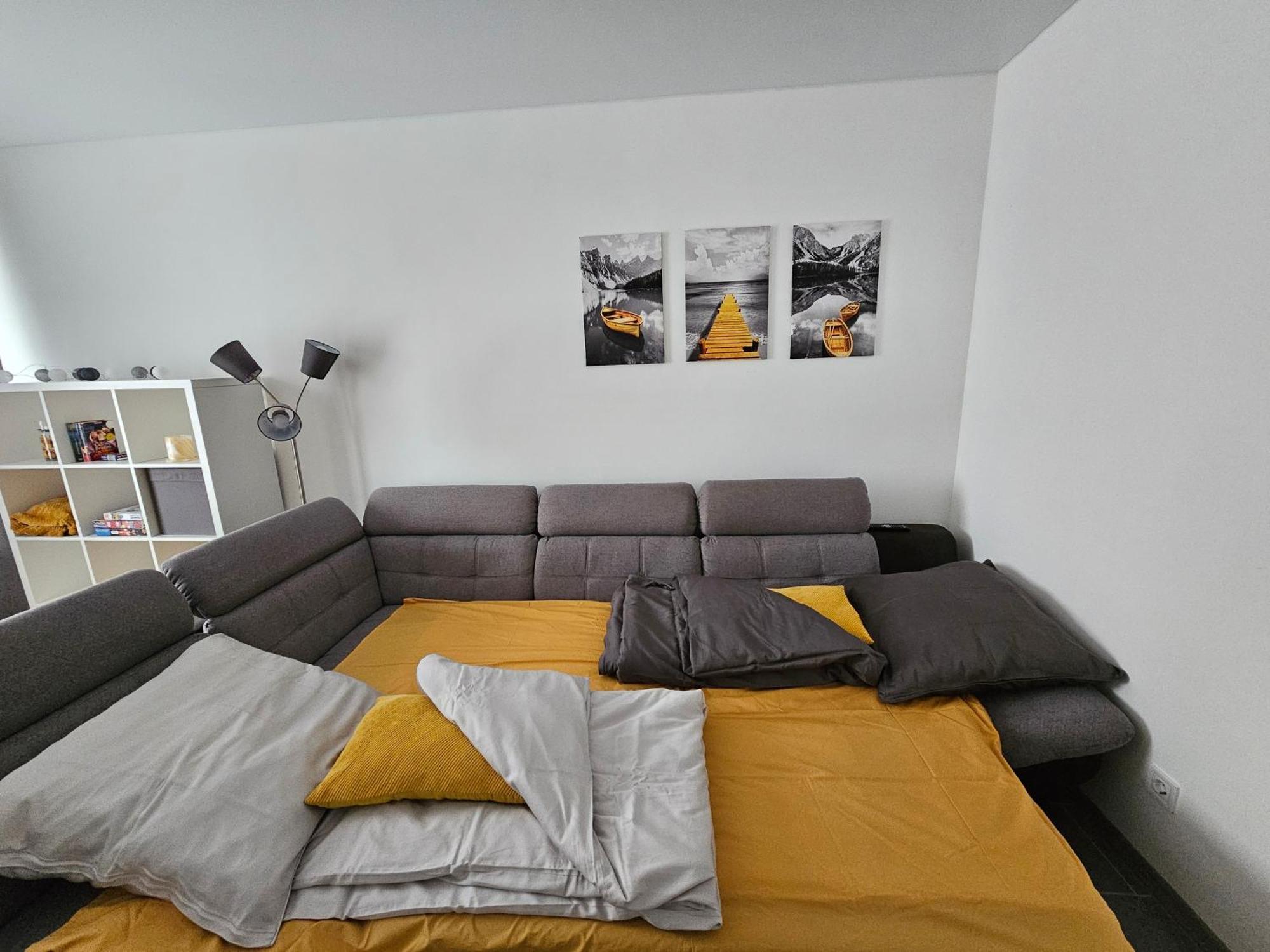 Warburg, Fewo "Sweet Home" 2,5 Zi- Eg-Separater Eingang - Parkplatz - Terasse- Komfortabel,Renoviert ภายนอก รูปภาพ